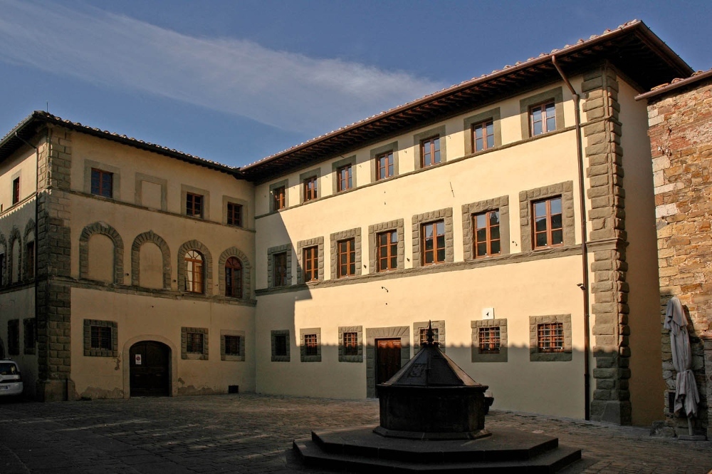 palazzo malaspina di san donato in poggio